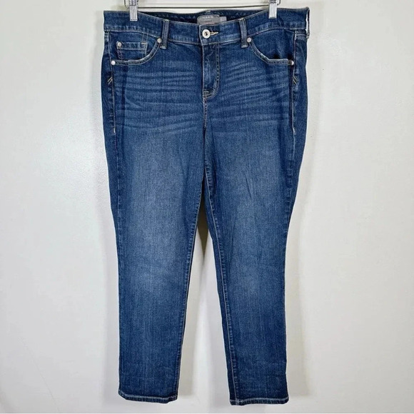 Torrid Boyfriend Straight Vintage  Stretch Mid-Rise Jean - Picture 2 of 14